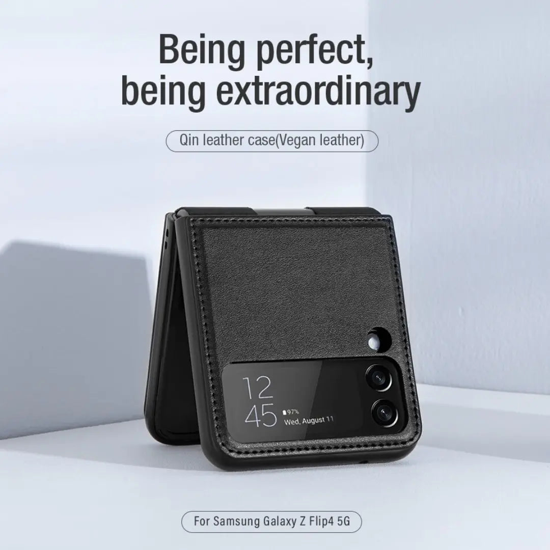 Funda de Cuero Vegano Nillkin Qin con Parante para Galaxy Z Flip 3 (2021) - Color Negro
