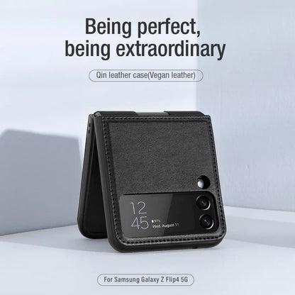Funda de Cuero Vegano Nillkin Qin con Parante para Galaxy Z Flip 3 (2021) - Color Negro
